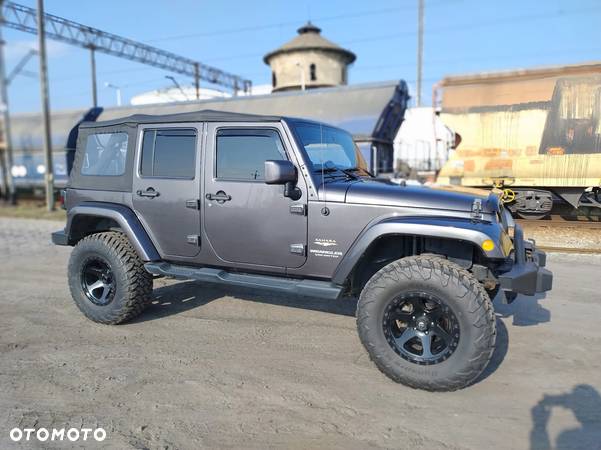 Jeep Wrangler - 11