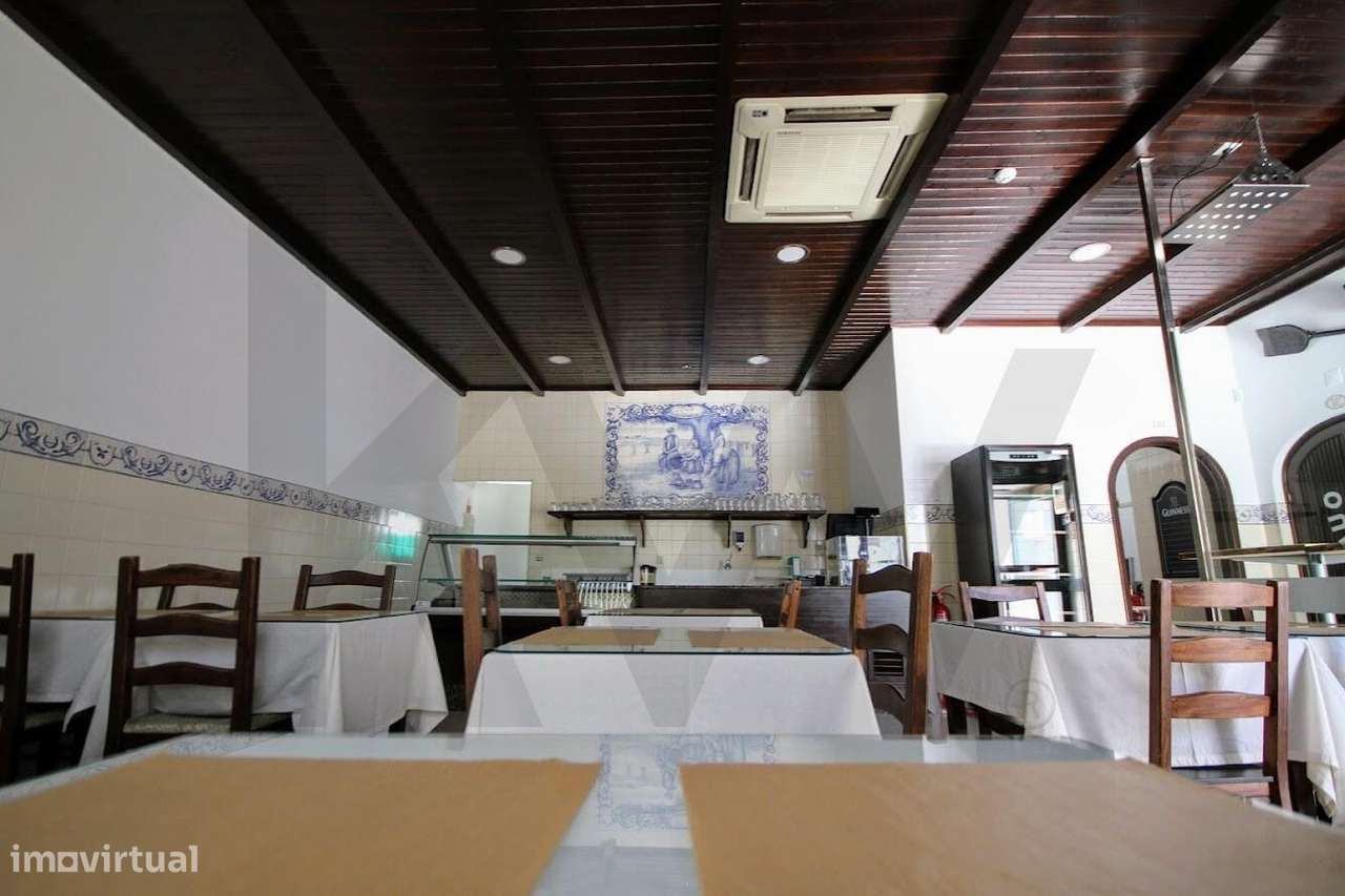 VENDA | ESPAÇO COMERCIAL COM ARRECADAÇÃO – CENTRO DE ALVERCA - Grande imagem: 4/17
