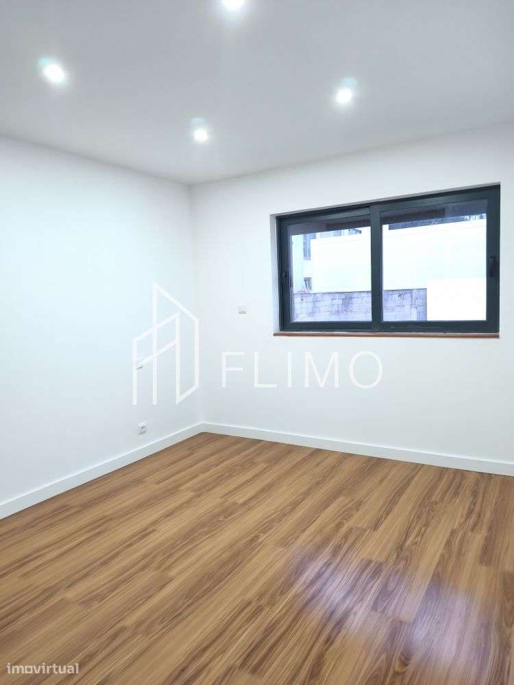 Moradia T3 geminada Nova-34