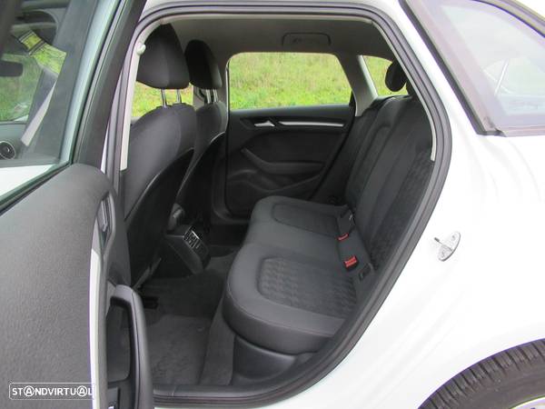 Audi A3 Sportback 1.6 TDi Attraction Ultra - 33