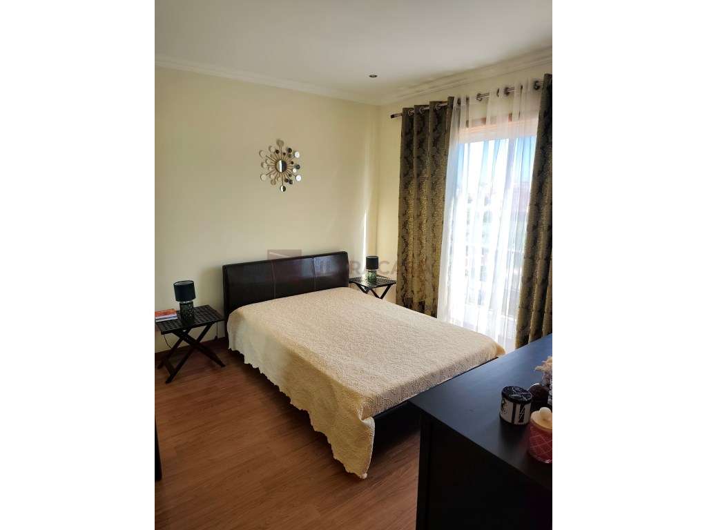Vende-se Moradia V4 renovada com terraço, churrasqueira e horta a 5...-40