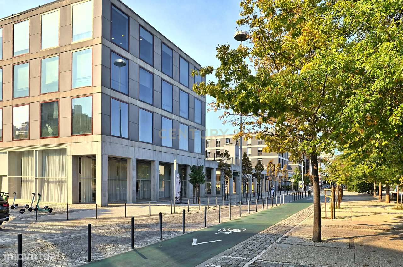 Trespasse de Restaurante (270 m2 + 2 esplanadas + 9 lugares de estacio-5