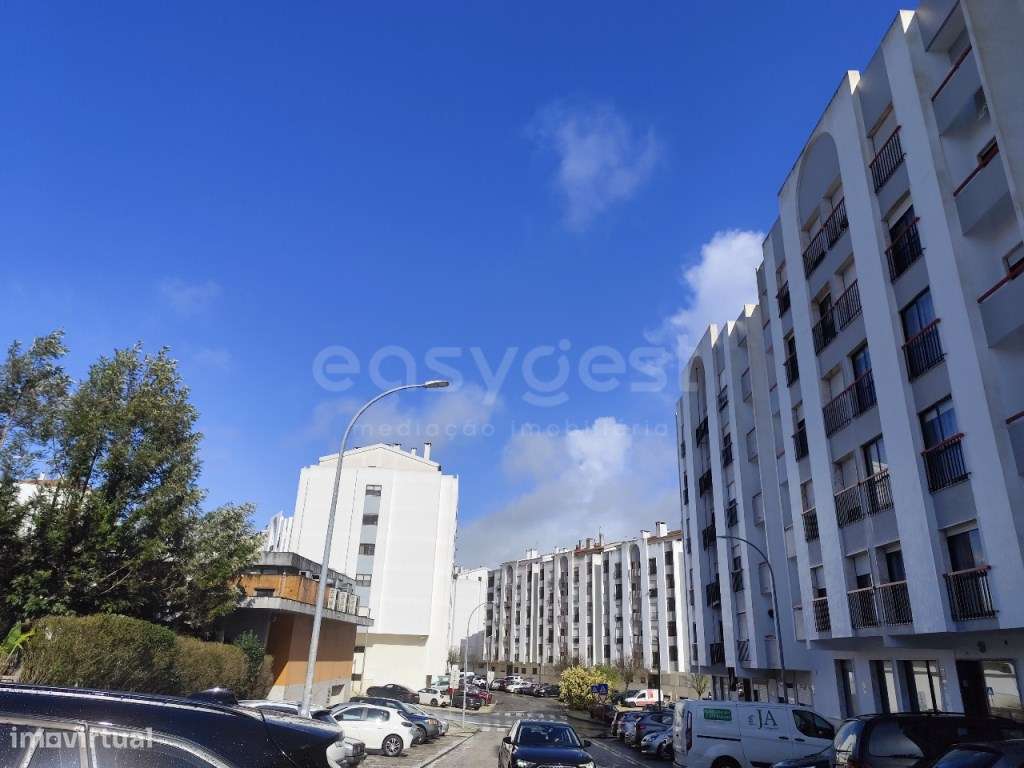 Apartamento T3, com suite 3 varandas e arrecadação-13