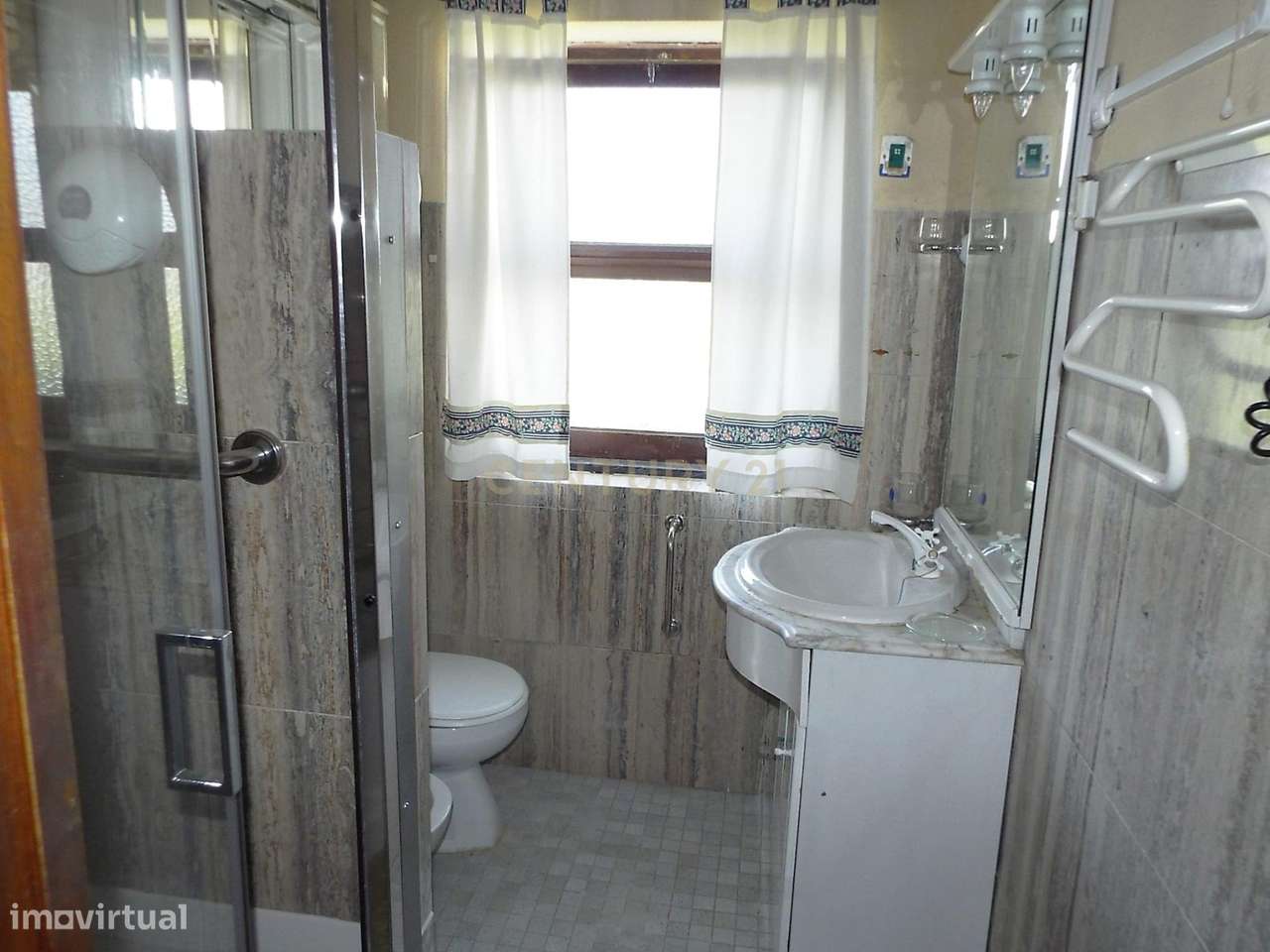 Moradia, 200 m², Malagueira e Horta das Figueiras - Grande imagem: 5/17