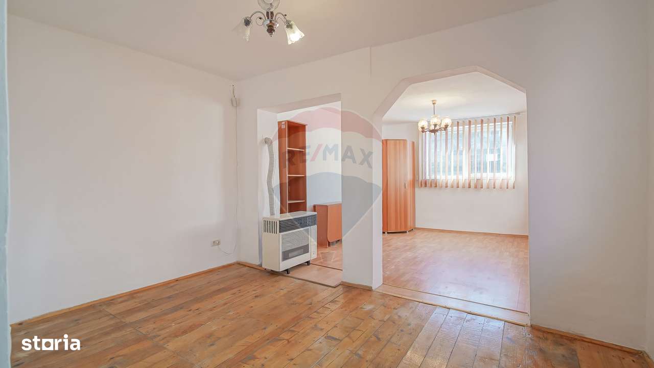 Casă individuală cu 3 camere, Șchei - Imagine principală: 2/13