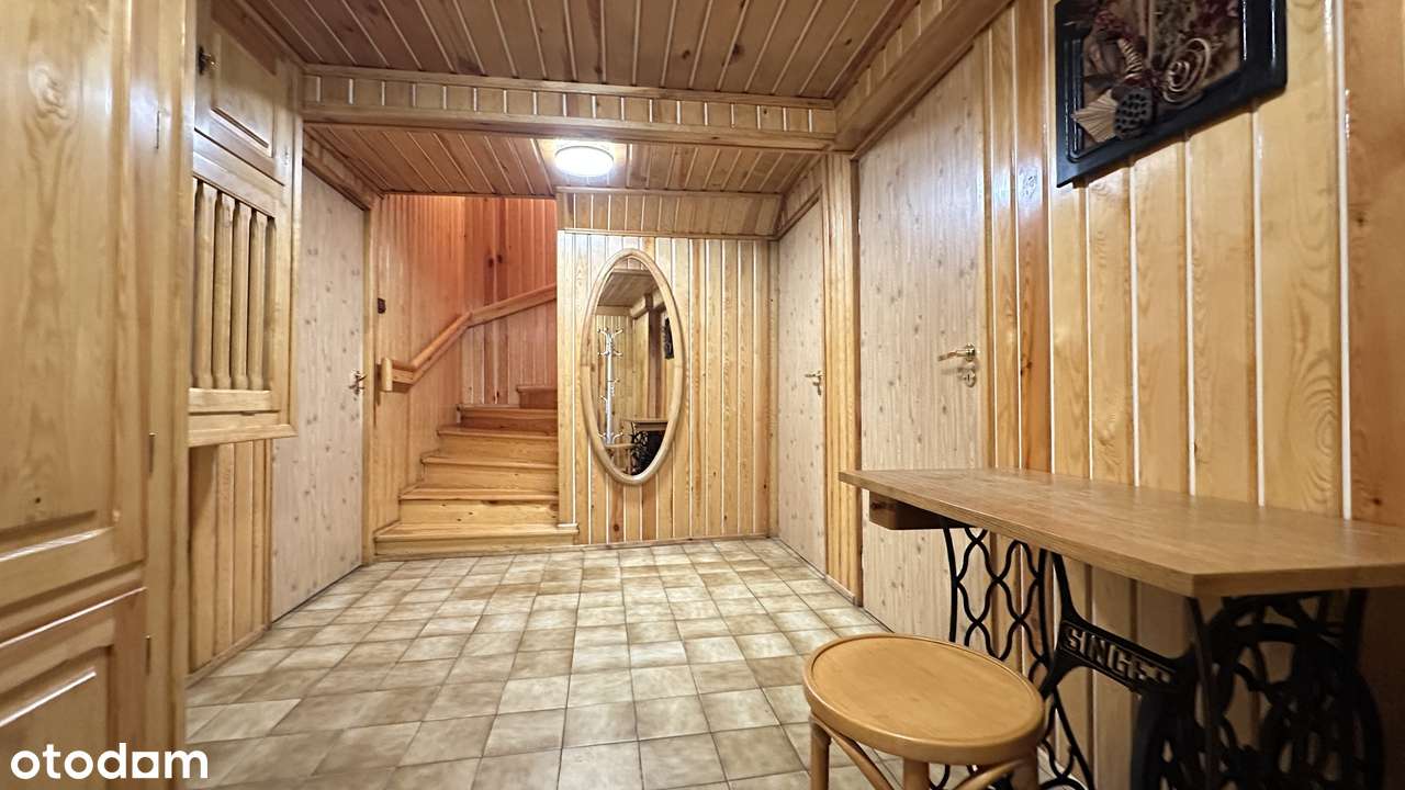 Pół bliźniaka 108 m kw z tarasem, pięknym ogrodem, piwnicą i garażem.-13