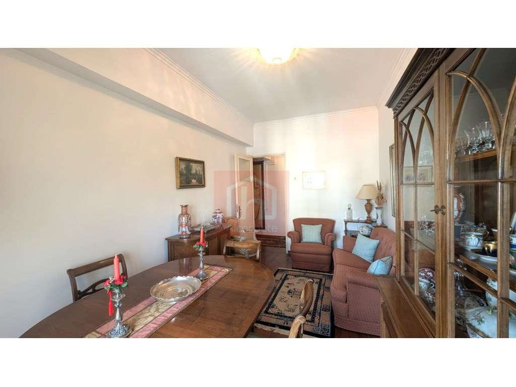 Apartamento T3 na Estrada da Luz, Benfica-4