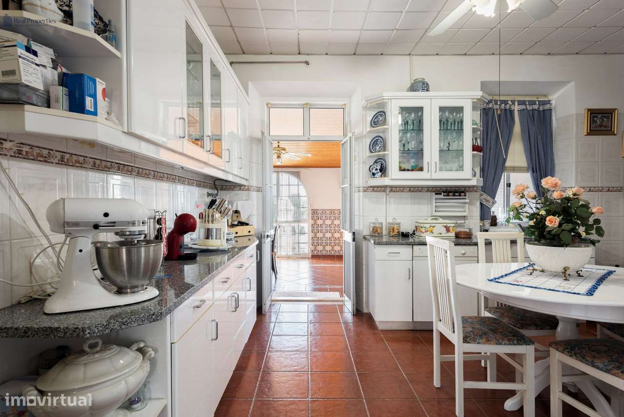 Encanto Algarvio – Moradia Térrea Isolada com Piscina e Jardim-10