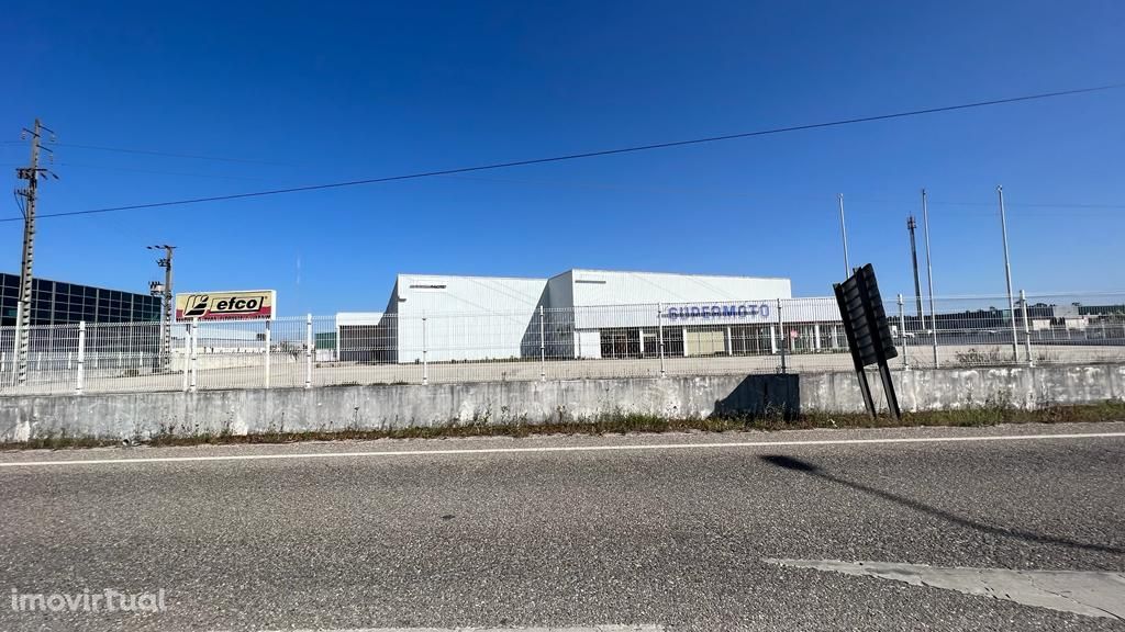 Armazém para Arrendamento - Zona Industrial Cantanhede