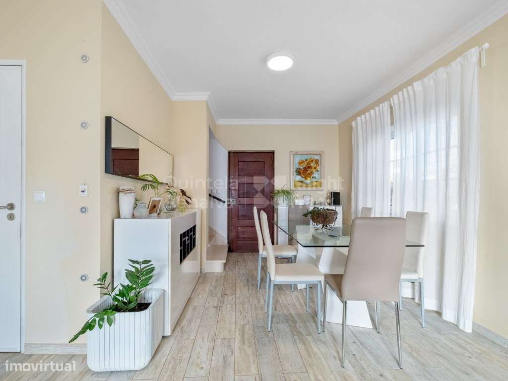 Moradia T3 com garagem e dois anexos em Manique de Baixo - Grande imagem: 4/24