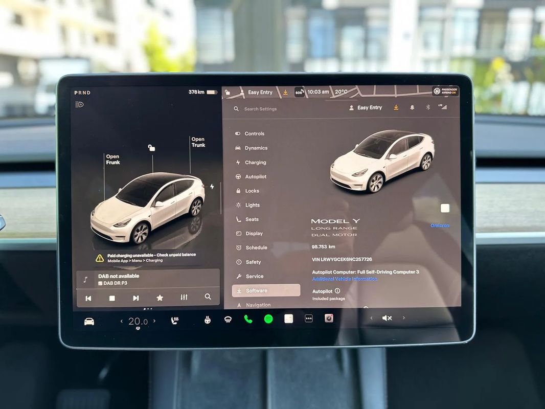 Tesla Model Y Long Range Dual Motor AWD - 8