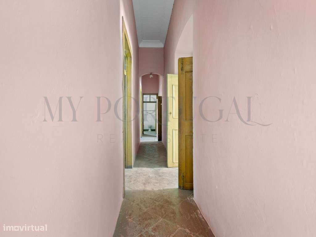 Solar Histórico de 1936 com Grande Quinta no Centro da Vila Oportun...-13