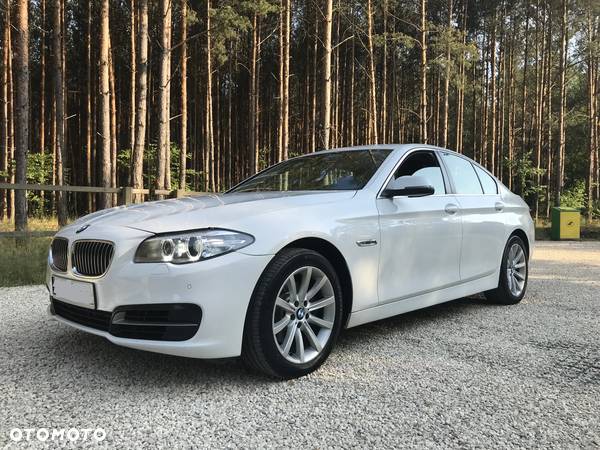 BMW Seria 5 525d xDrive - 16