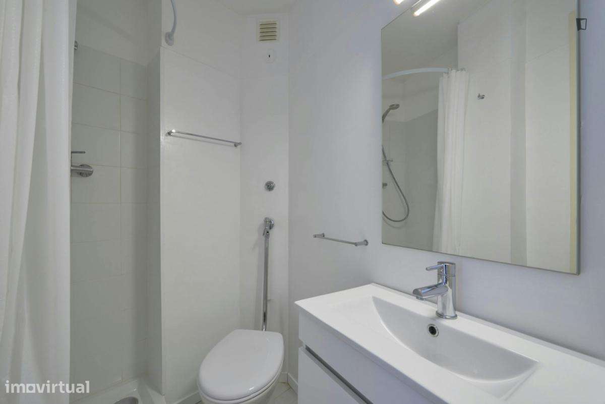 Quarto - localizado em Campolide Lisbon - Grande imagem: 3/27