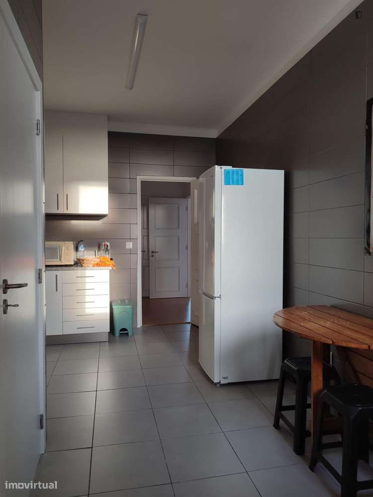 Quarto - localizado em Paranhos Porto - Grande imagem: 5/16