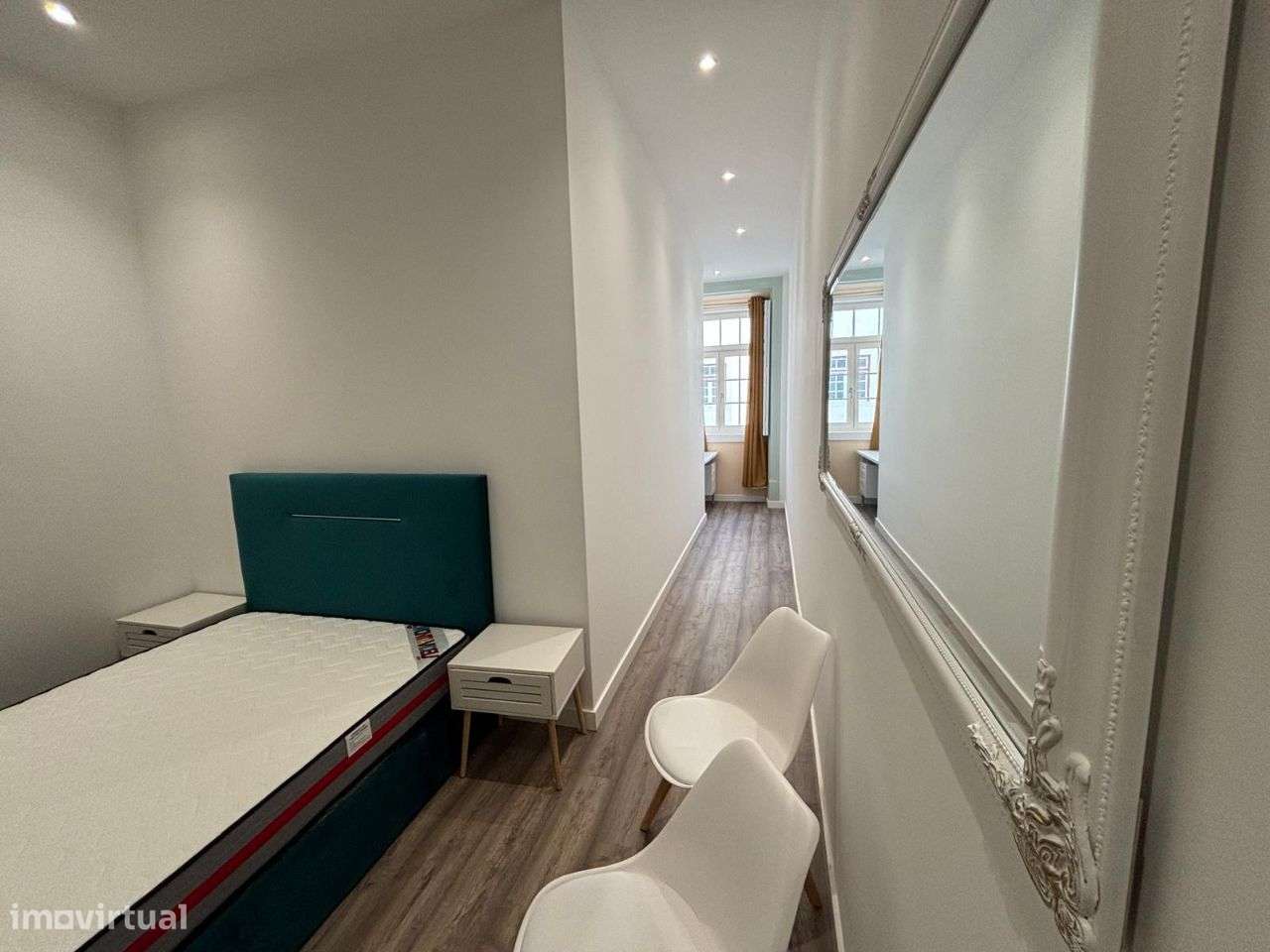 Suites topo de gama , a estrear, na Rua da Sofia - Grande imagem: 3/9