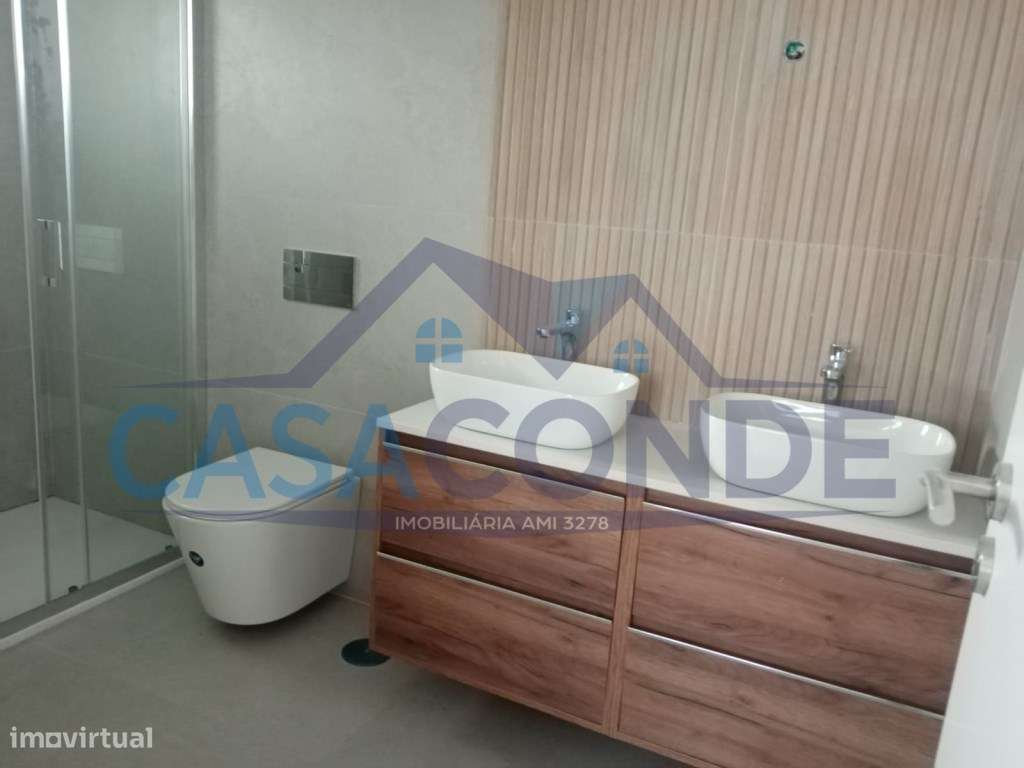 Moradia Isolada Duplex C/Piscina-7