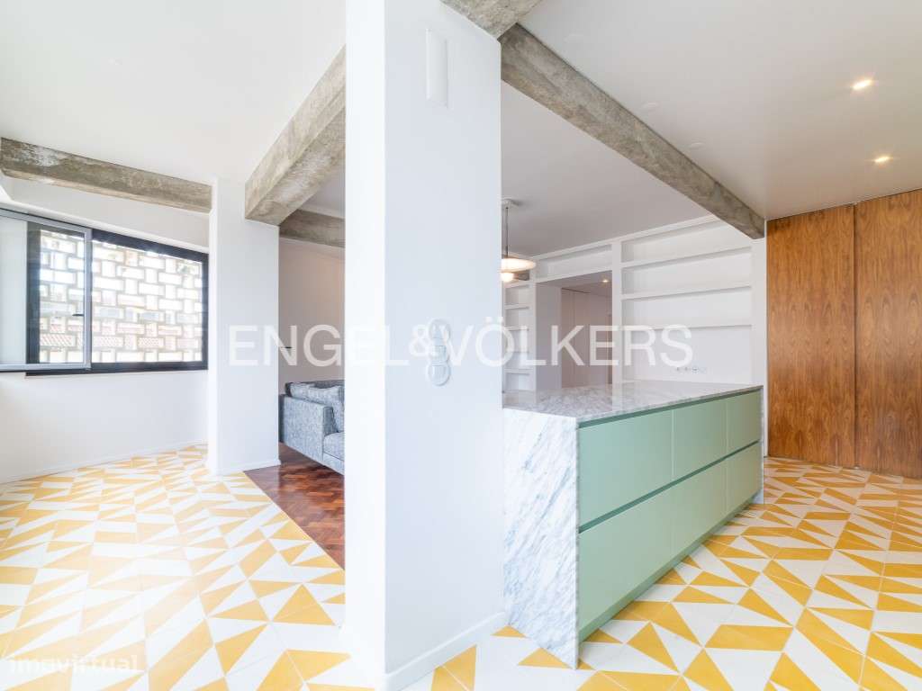 Apartamento T3 renovado no Principe Real-9