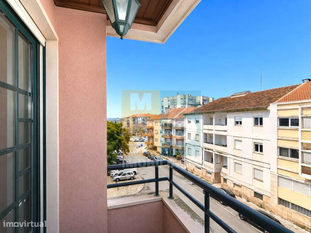 T3 com garagem, varandas e arrecadação - Centro Tomar-16