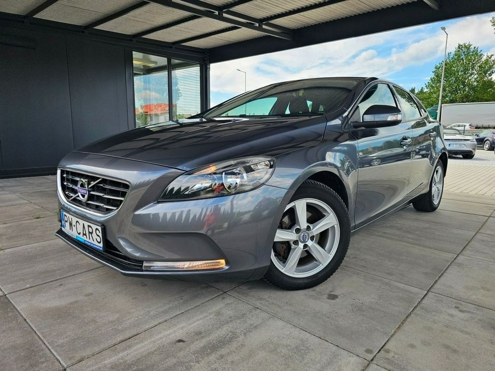 Volvo V40 II (2012-) D2 Momentum 2014