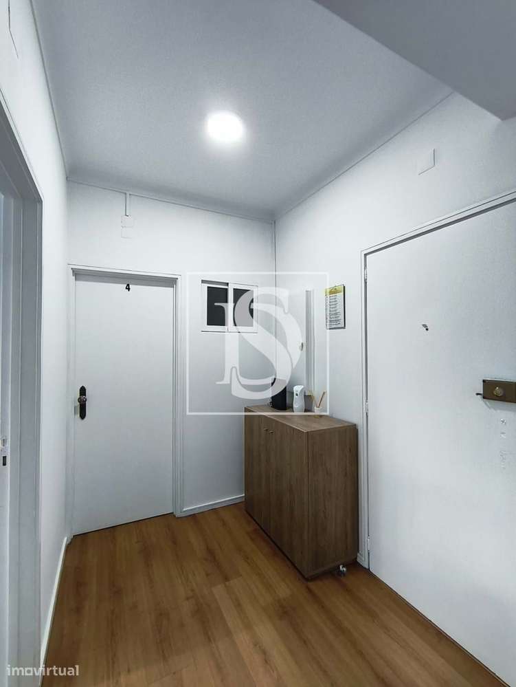 Apartamento T2 + 3 Azurém-8
