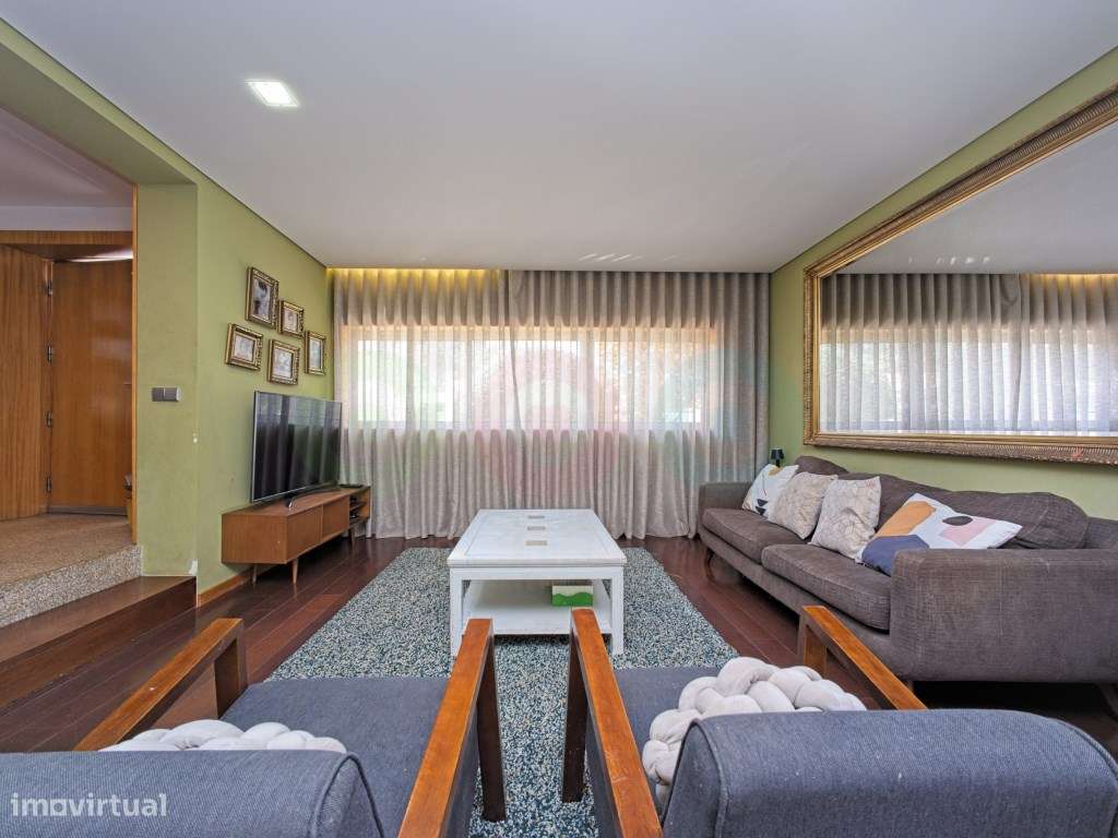 Moradia T3 em Vale S. Cosme- Piscina e jardim privativo-13