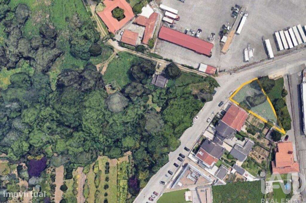 Terreno em Pedroso e Seixezelo de 390,00 m2 - Grande imagem: 4/13