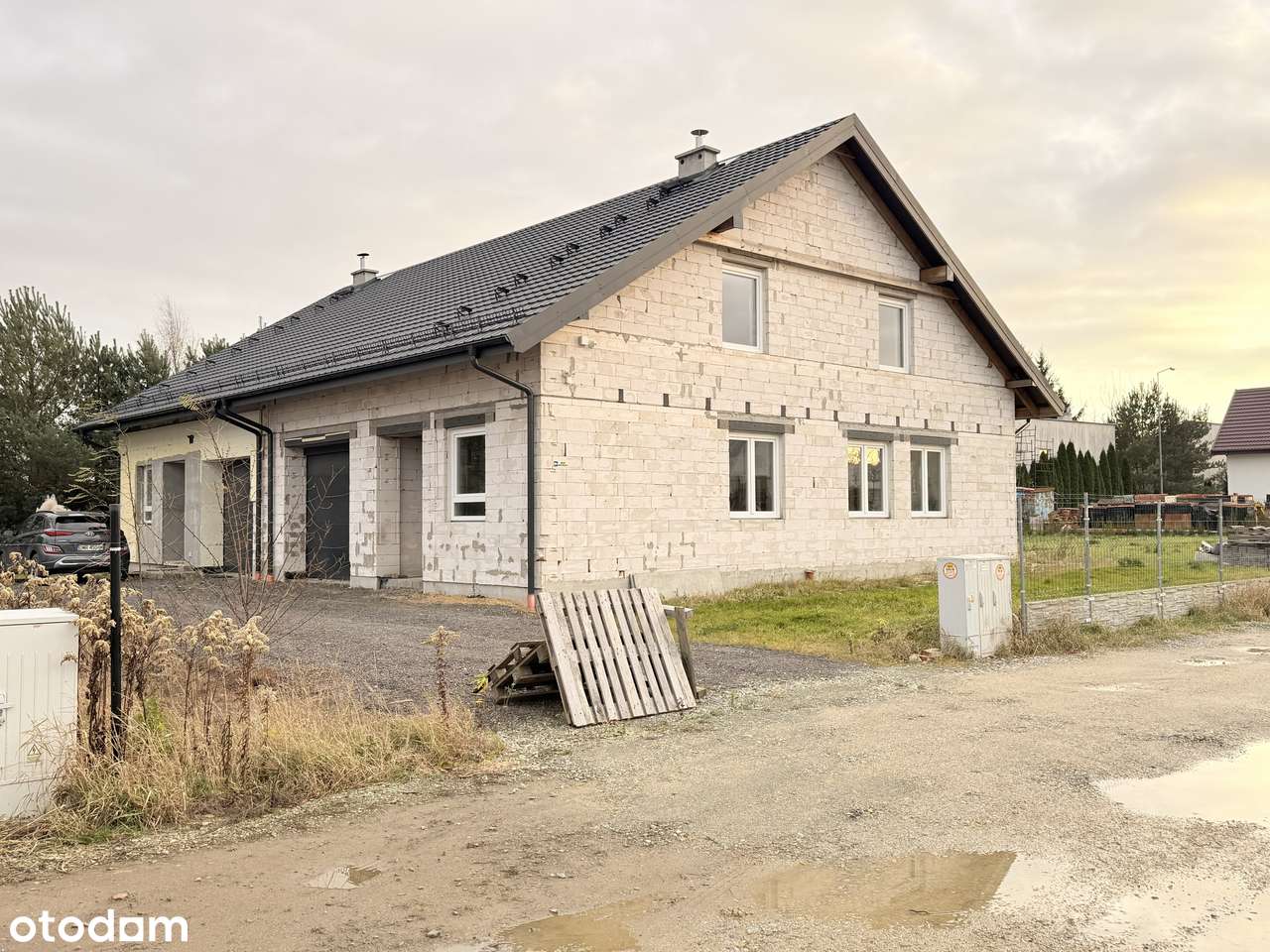 Segment bliźniaka 167 m2 z garażem w Nowinach na sprzedaż - Pełny obrazek: 5/10