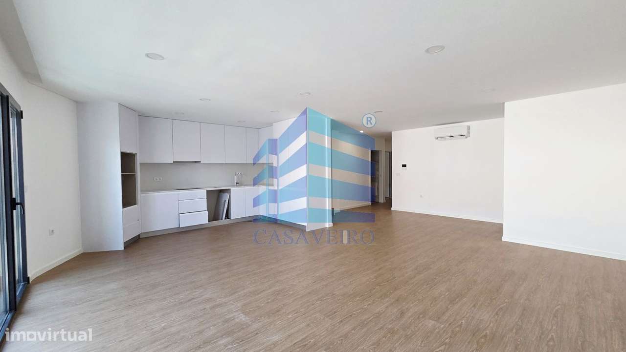Apartamento T2 Duplex com terraço  centro de Esgueira-32