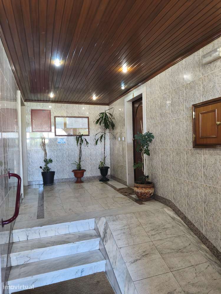 T2 Sintra, Urbanização da Cavaleira, Boas Áreas, Parqueamento.-29