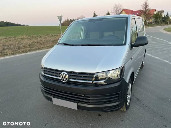 Volkswagen Transporter - 1