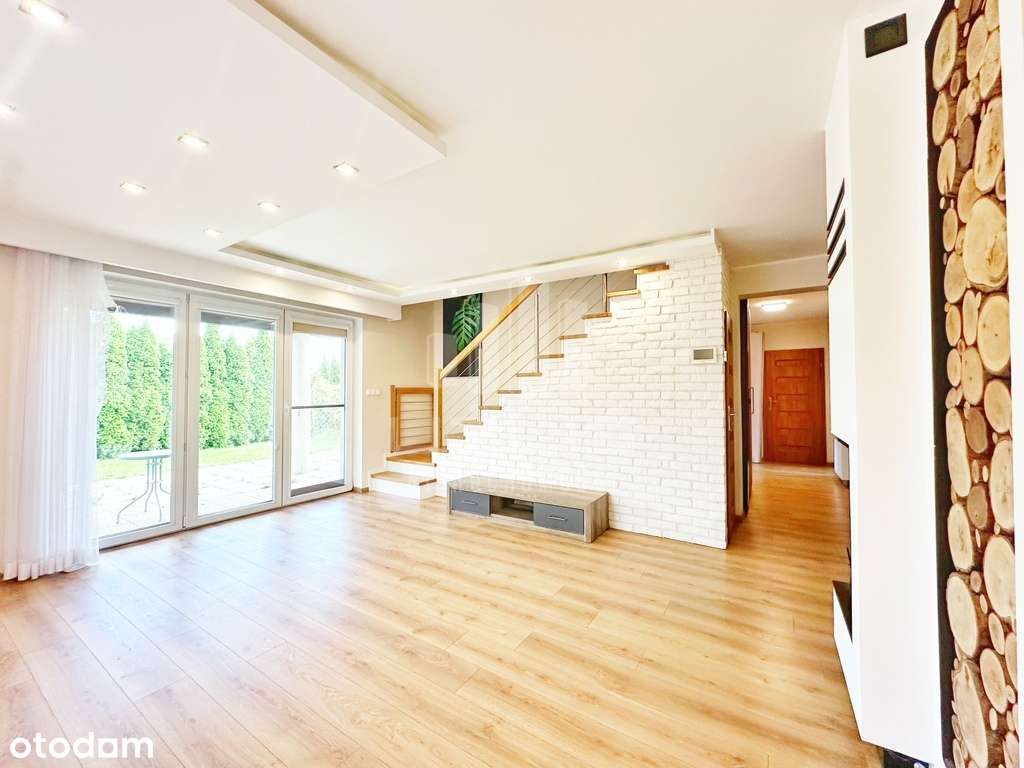 Przestronny dom z potencjałem - Pełny obrazek: 5/20