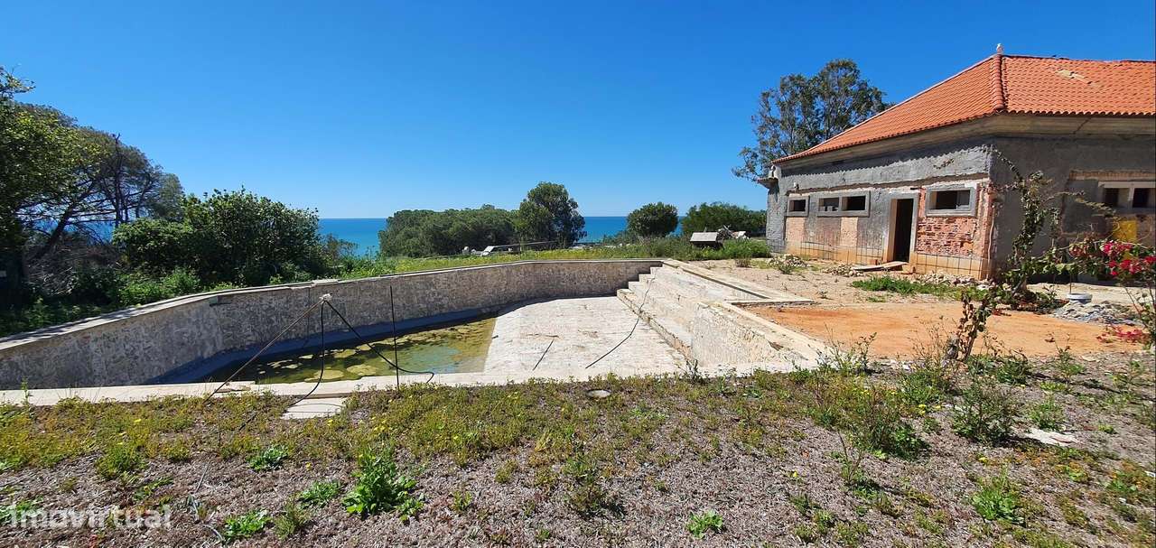 Moradia em primeira linha de mar com acesso direto á praia-6