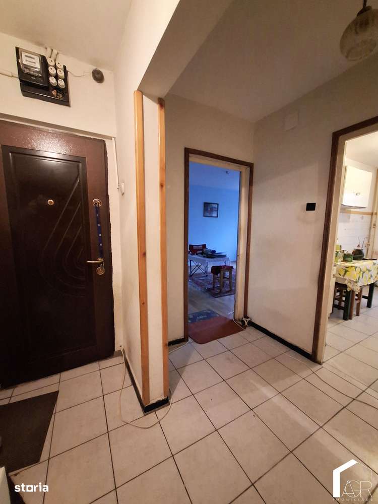 Apartament cu 3 camere, decomandat, zona P-ta Mihai Viteazu-11