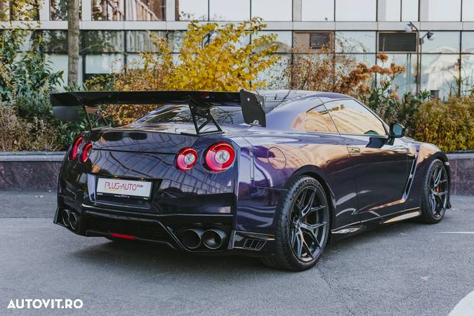 Nissan GT-R Prestige Edition - 7