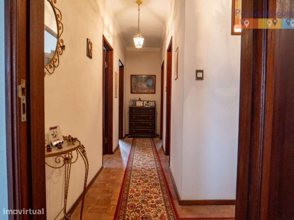 Prédio constituído por 2 apartamentos T2 com entradas independentes...-5