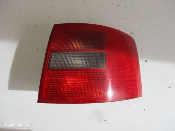 Farol Optica Audi A6 Direito - 1