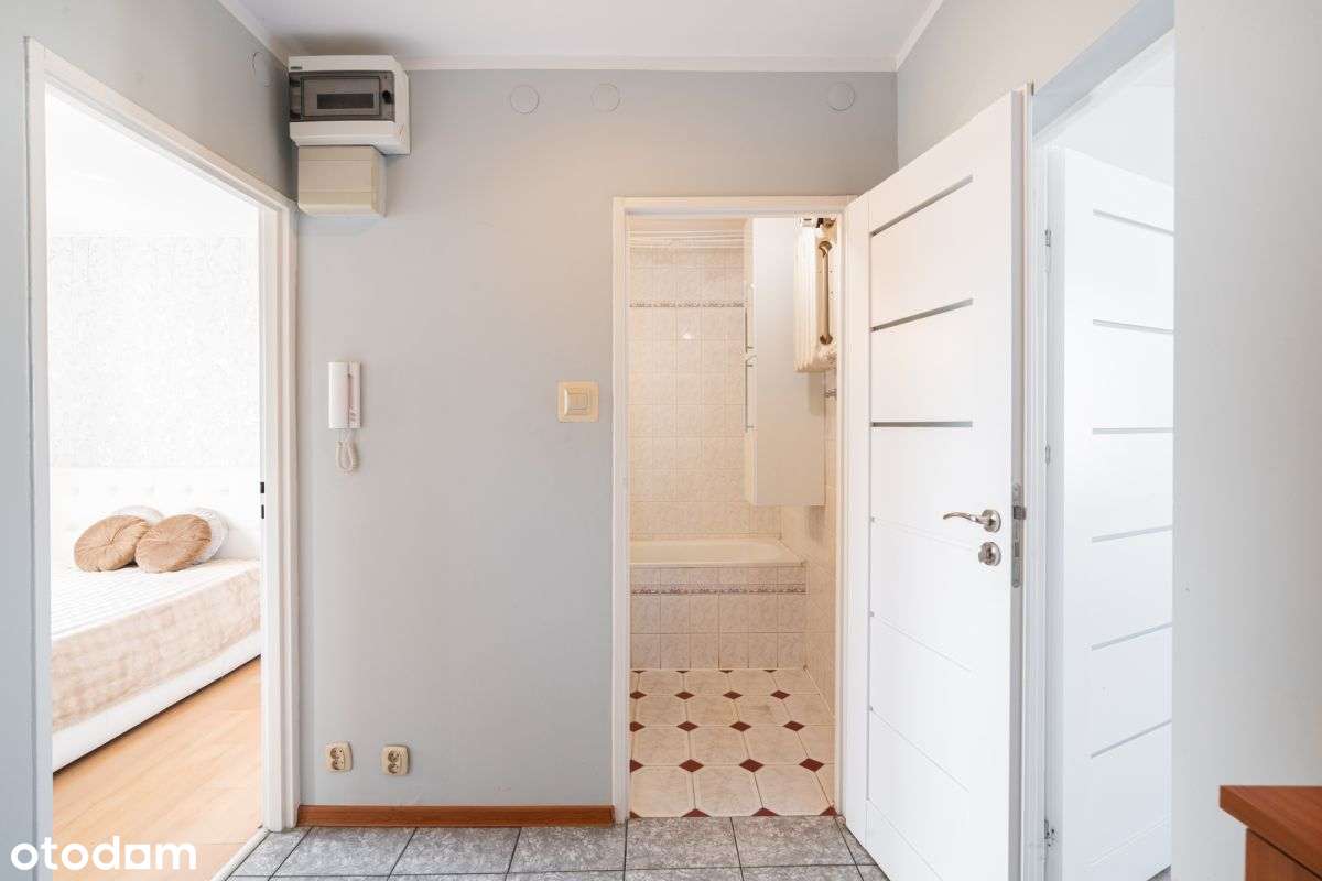 Konstruktorów - 3 pokoje + kuchnia - odświeżone!-13