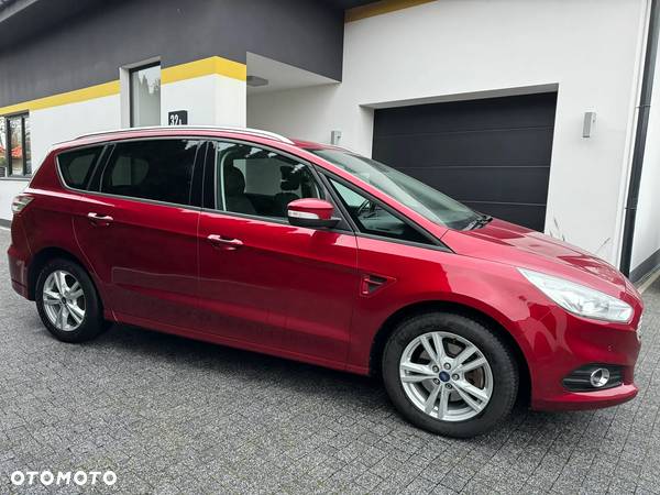 Ford S-Max - 12