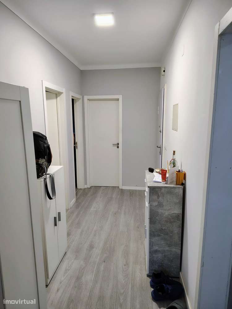 Apartamento T2 remodelado com terraço Casal Do Marco-4