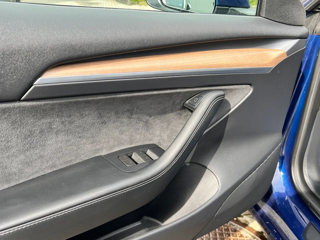 Tesla Model 3 Langstreckenbatterie Allradantrieb Dual Motor - 34