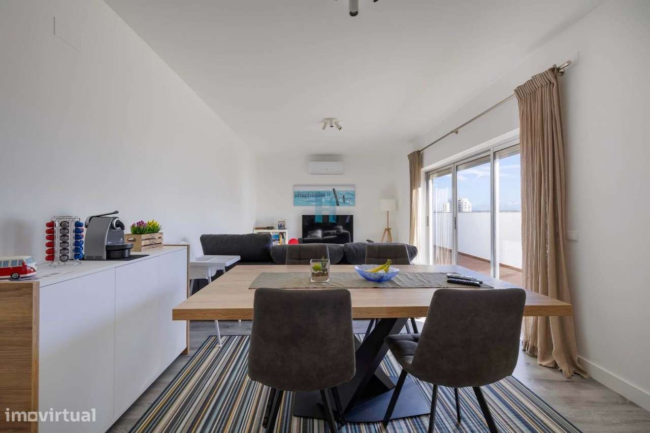 Penthouse T3 com garagem e arrecadação na Praia da Rocha - Grande imagem: 4/17