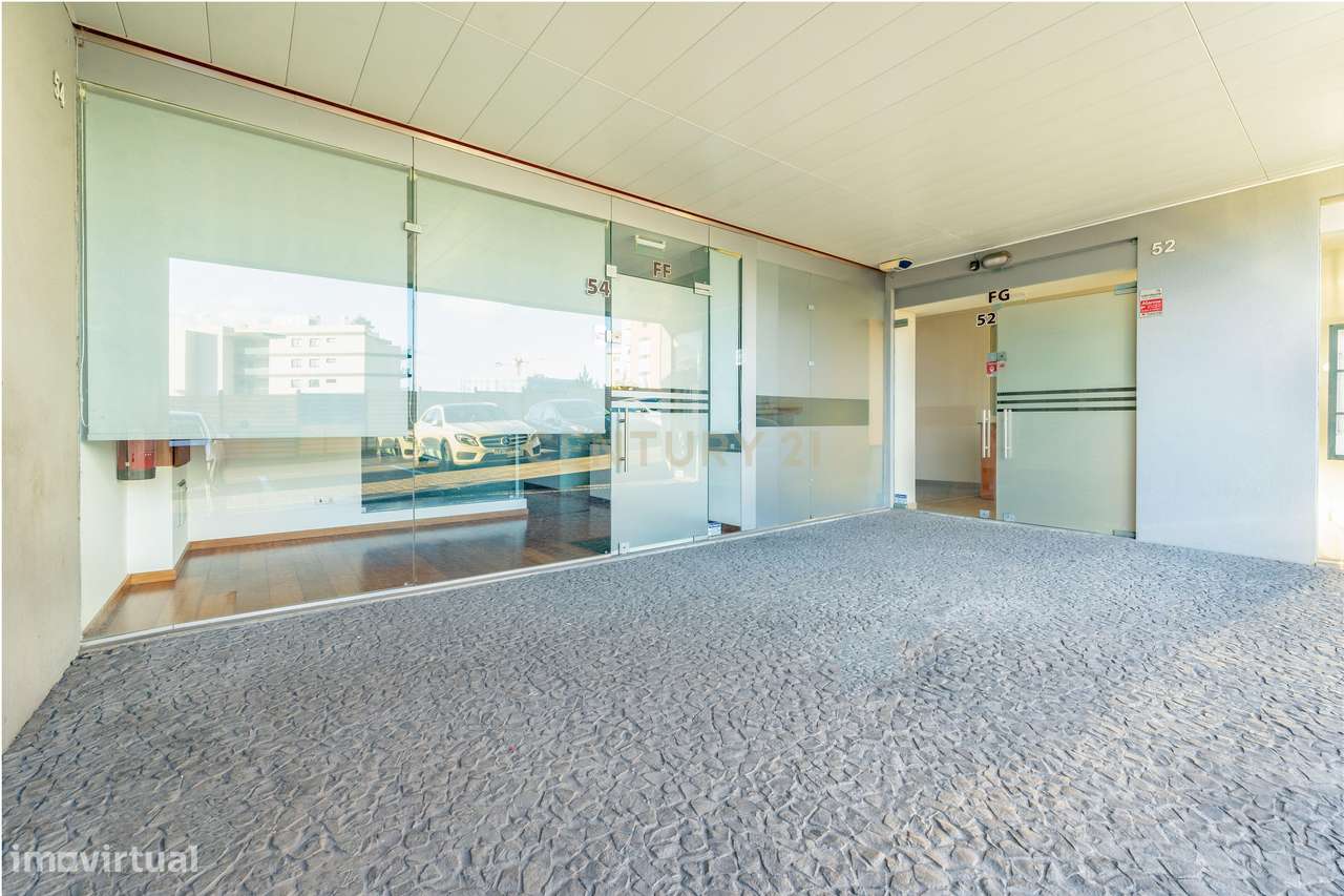 Escritório / Espaço Comercial para Arrendamento em São Martinho – Func - Grande imagem: 4/12