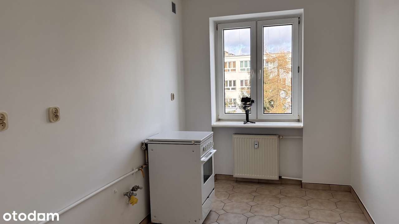 blok ATANERA*** ul. Jeżycka*** trzy oddzielne pokoje-10