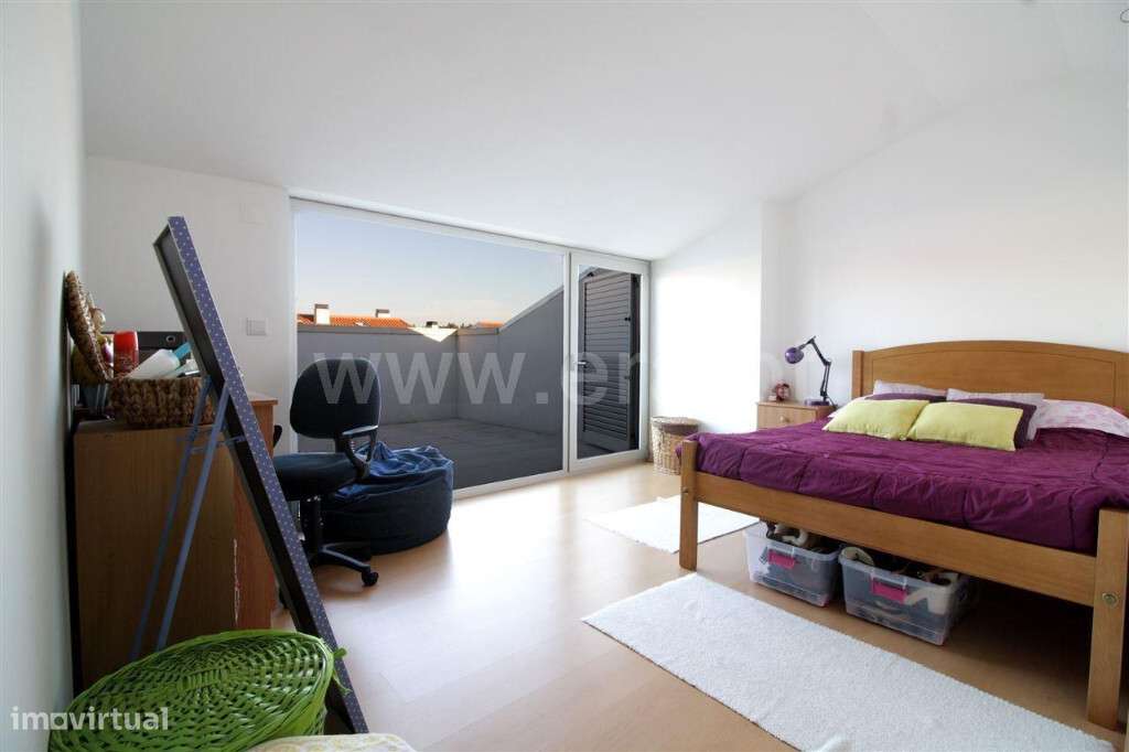 Apartamento T1+1 com garagem em zona de São Martinho do Bispo - Grande imagem: 5/10