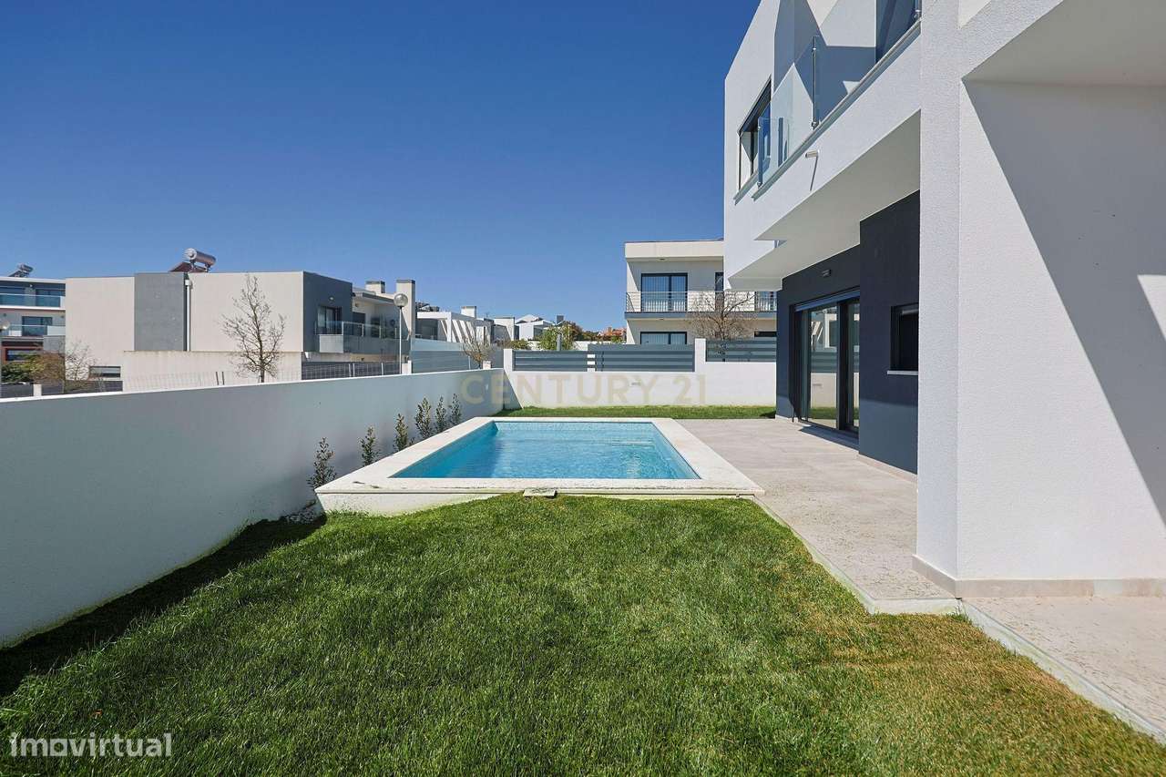 Moradia T4 em Charneca de Caparica, Almada-45