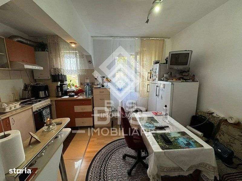 Apartament 3 camere, etaj 3 - zona Decebal - Imagine principală: 5/6