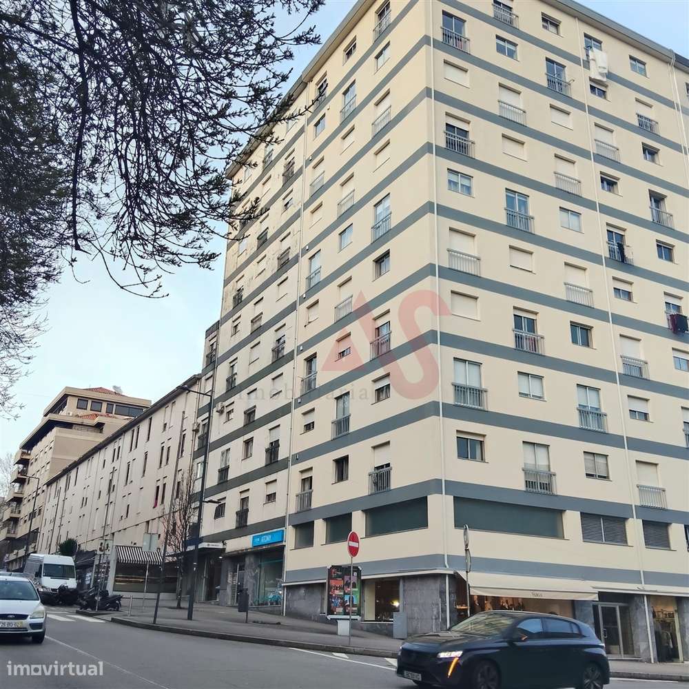 Apartamento T3 Renovado no Centro de Guimarães - Grande imagem: 4/7