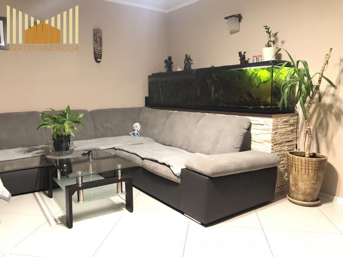 Dom z piękną działka - Pełny obrazek: 2/9