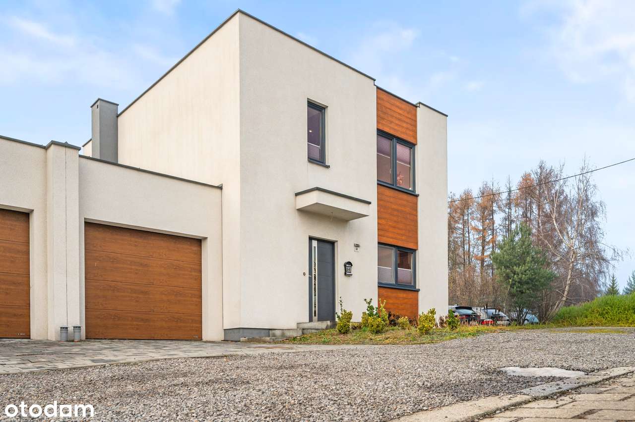 Nowoczesny, wyposażony i energooszczędny dom  z 2021 roku-12